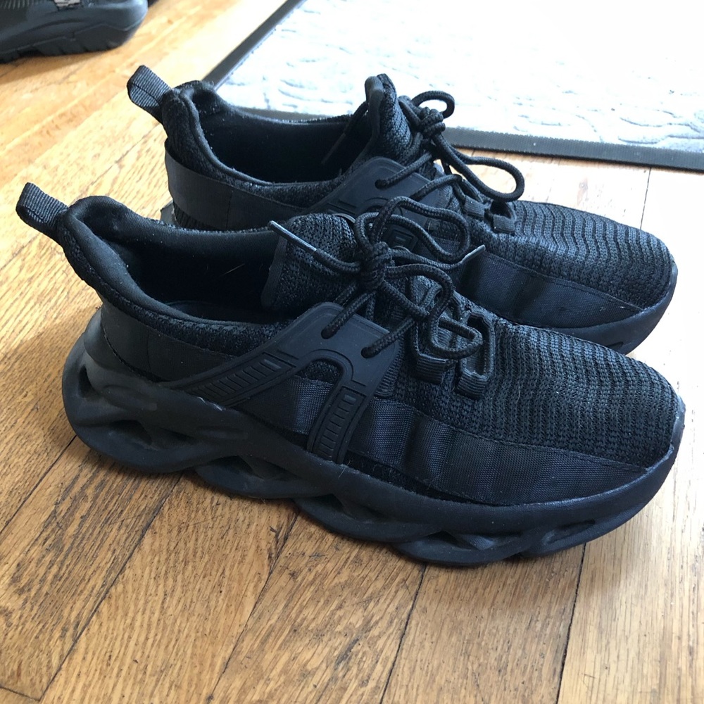 Cute Chunky Black Sneakers!